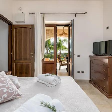 Holiday home Chiara, Charming With Swimming Pool *