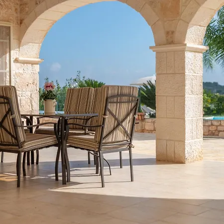 Holiday home Chiara, Charming With Swimming Pool Ostuni