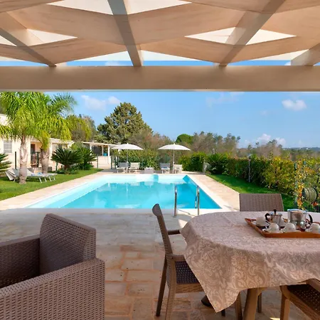 Holiday home Chiara, Charming With Swimming Pool Ostuni