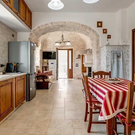 Holiday home Chiara, Charming With Swimming Pool