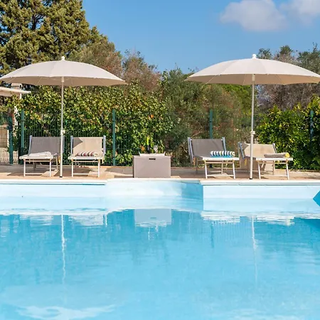 Chiara, Charming With Swimming Pool Holiday home Ostuni