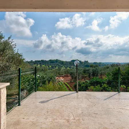 Holiday home Chiara, Charming With Swimming Pool