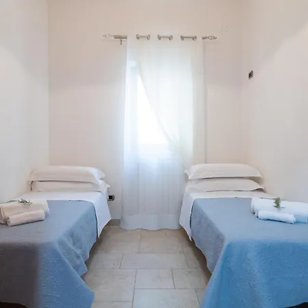 Chiara, Charming With Swimming Pool Holiday home *