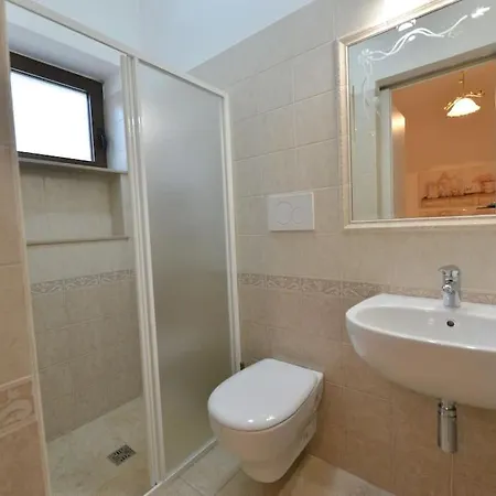Casa vacanze Chiara, Charming With Swimming Pool