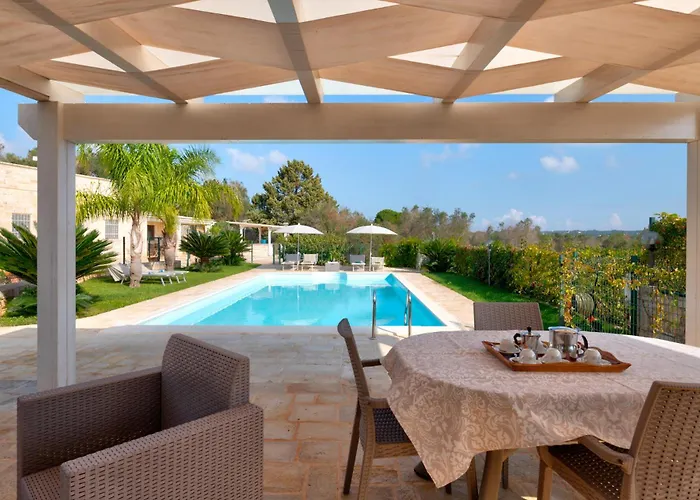 بيت للعطل Chiara, Charming With Swimming Pool أوستوني
